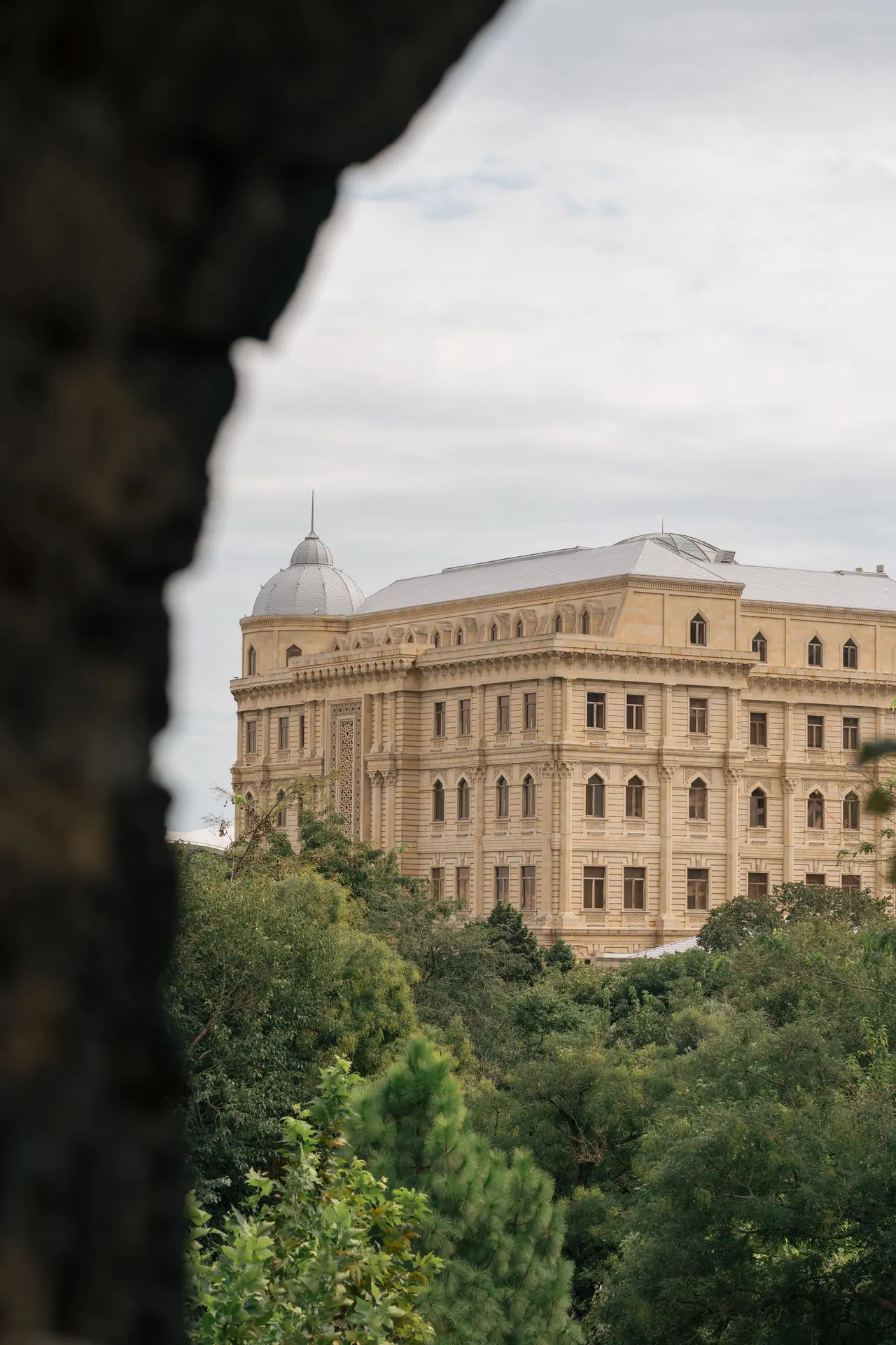 Bakıda universitet binası