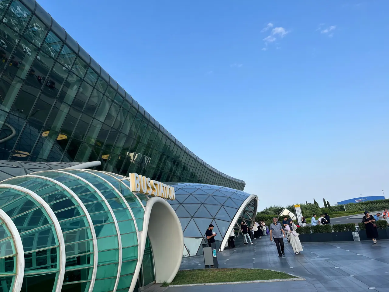 Heydər Əliyev Beynəlxalq Aeroportunun 1-ci terminalı