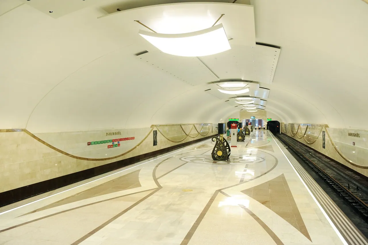 Bakıda Dərnəgül metrostansiyasının platforması